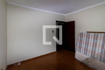 Quarto 2 de casa para alugar com 3 quartos, 400m² em Vila Lucia, São Paulo