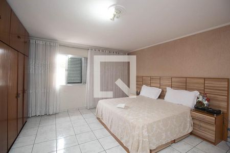 Suíte  de casa à venda com 4 quartos, 490m² em Vila Medeiros, São Paulo