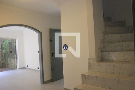 Rall de entrada  de casa à venda com 3 quartos, 210m² em Cidade Maia, Guarulhos