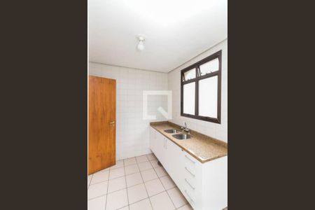 Cozinha de apartamento para alugar com 2 quartos, 128m² em Jardim do Salso, Porto Alegre