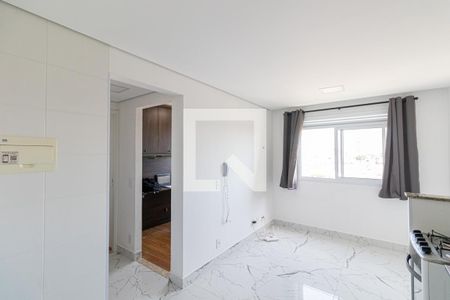 Sala/Cozinha/Área de Serviço  de apartamento para alugar com 2 quartos, 33m² em Itaquera, São Paulo