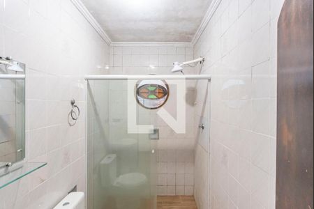 Banheiro  de casa para alugar com 1 quarto, 50m² em Parque Gerassi, Santo André