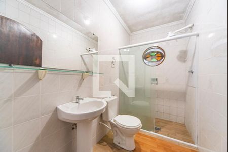 Banheiro  de casa para alugar com 1 quarto, 50m² em Parque Gerassi, Santo André