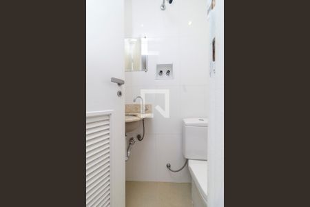 Lavabo de apartamento para alugar com 2 quartos, 64m² em Campo Belo, São Paulo