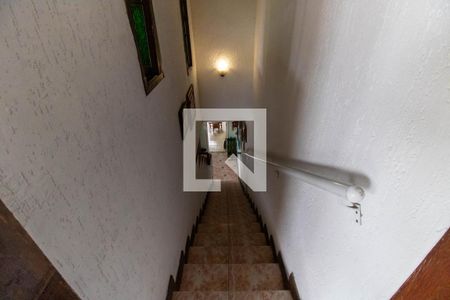 Escada  de casa à venda com 2 quartos, 244m² em Sapê, Niterói