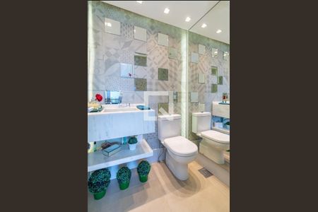 Banheiro de apartamento para alugar com 3 quartos, 105m² em Passo d’Areia, Porto Alegre