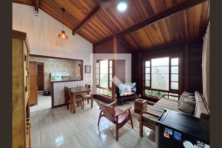 Sala de casa de condomínio à venda com 2 quartos, 100m² em Vargem Grande, Rio de Janeiro