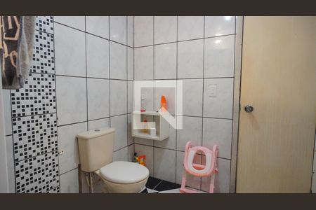 Banheiro suite  de casa para alugar com 2 quartos, 141m² em Aberta dos Morros, Porto Alegre