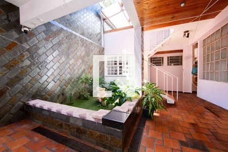 Casa à venda com 8 quartos, 530m² em Camargos, Belo Horizonte