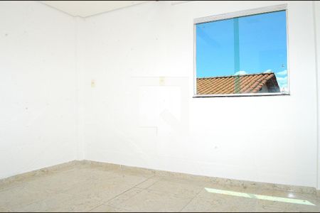 Quarto de kitnet/studio para alugar com 1 quarto, 30m² em Ipê, Belo Horizonte