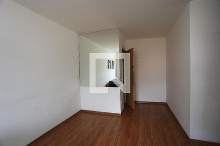 Sala  de apartamento para alugar com 2 quartos, 65m² em Jardim Monte Alegre, Taboão da Serra