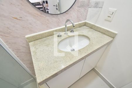 Banheiro de apartamento para alugar com 1 quarto, 27m² em Cursino, São Paulo