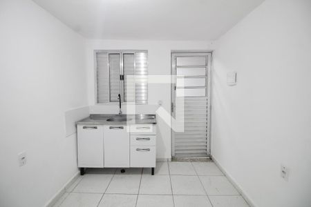 Sala/Quarto/Cozinha de kitnet/studio para alugar com 1 quarto, 10m² em Quarta Parada, São Paulo