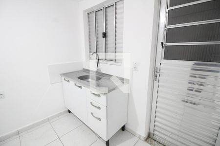 Sala/Quarto/Cozinha de kitnet/studio para alugar com 1 quarto, 10m² em Quarta Parada, São Paulo