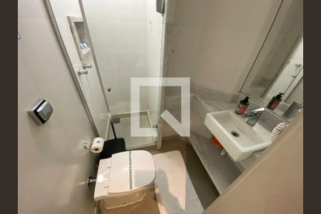 Banheiro de apartamento à venda com 2 quartos, 49m² em Ipanema, Rio de Janeiro