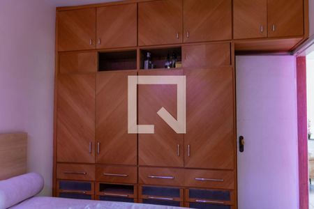 Quarto 1 de apartamento para alugar com 2 quartos, 88m² em Alto Caiçaras, Belo Horizonte