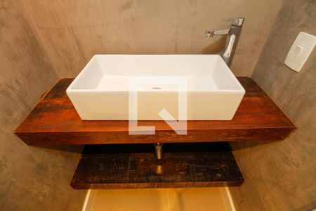 Lavabo de apartamento para alugar com 3 quartos, 180m² em Perdizes, São Paulo