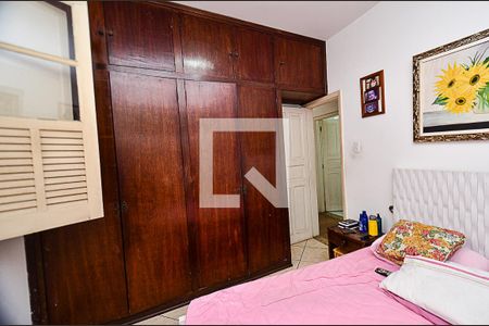 Quarto 1 de casa à venda com 5 quartos, 185m² em Sagrada Família, Belo Horizonte