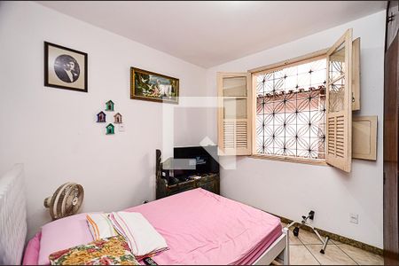 Quarto 1 de casa à venda com 5 quartos, 185m² em Sagrada Família, Belo Horizonte