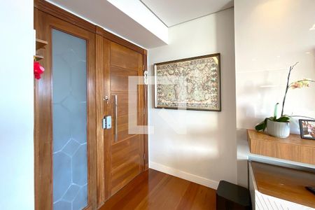 Entrada de apartamento à venda com 3 quartos, 158m² em Serra, Belo Horizonte