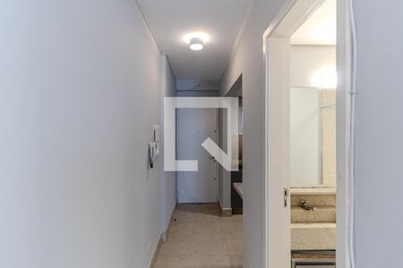 Corredor de Entrada de kitnet/studio para alugar com 1 quarto, 40m² em Santa Cecilia, São Paulo