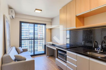 Cozinha de apartamento para alugar com 1 quarto, 27m² em Campo Belo, São Paulo