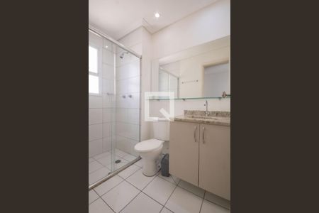 Banheiro da Suíte de apartamento à venda com 3 quartos, 74m² em Umuarama, Osasco