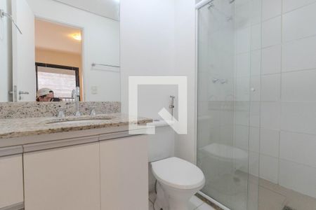 Banheiro de kitnet/studio para alugar com 1 quarto, 42m² em Bela Vista, São Paulo