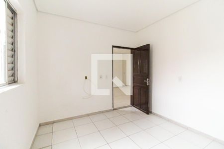 Quarto 1 de casa para alugar com 2 quartos, 90m² em Vila Carmosina, São Paulo