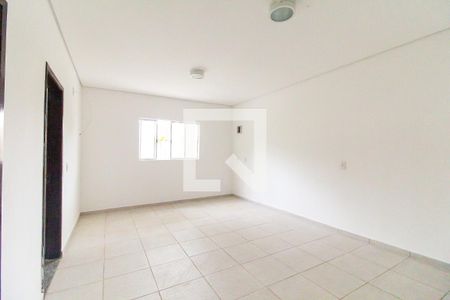 Sala de casa para alugar com 2 quartos, 90m² em Vila Carmosina, São Paulo