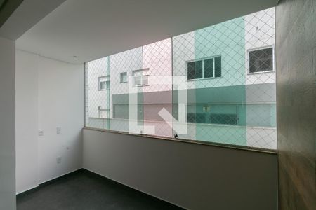 Sacada de apartamento para alugar com 3 quartos, 97m² em Castelo, Belo Horizonte