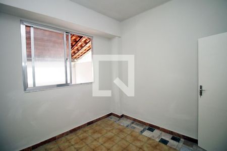 Quarto de casa para alugar com 1 quarto, 50m² em Vista Alegre, Rio de Janeiro
