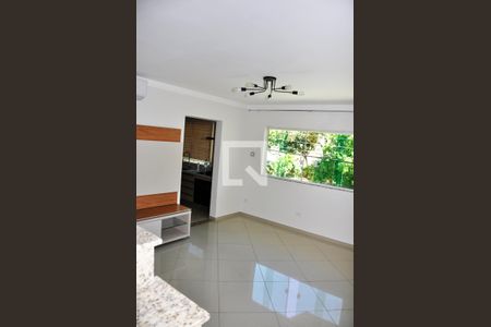 Detalhe - Sala de casa para alugar com 2 quartos, 132m² em Jardim Felicidade (zona Norte), São Paulo