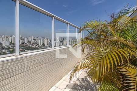 Sacada de apartamento à venda com 4 quartos, 220m² em Vila Gumercindo, São Paulo