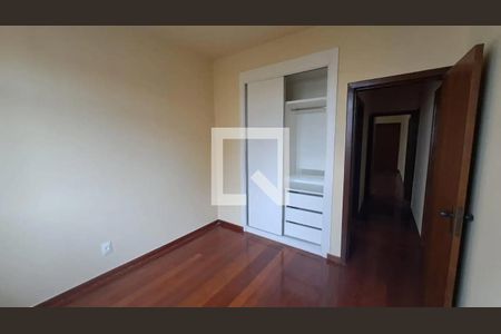 Quarto de apartamento para alugar com 3 quartos, 85m² em Sagrada Família, Belo Horizonte