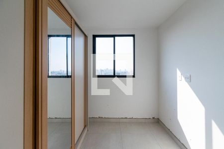 Quarto 1 de apartamento para alugar com 2 quartos, 39m² em Vila Mira, São Paulo