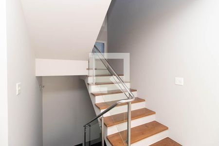 Escada de casa de condomínio à venda com 4 quartos, 450m² em Tucuruvi, São Paulo