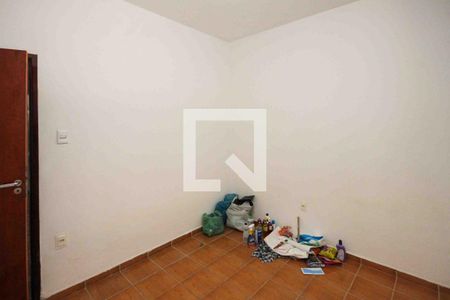 Casa à venda com 5 quartos, 250m² em Vila Antonieta, São Paulo