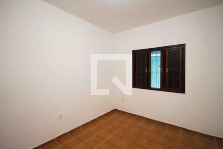 Casa à venda com 5 quartos, 250m² em Vila Antonieta, São Paulo