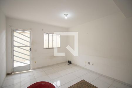 Sala/Cozinha de apartamento para alugar com 1 quarto, 35m² em Colubandê, São Gonçalo