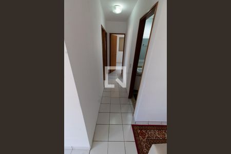 Corredor de apartamento para alugar com 3 quartos, 70m² em Parque das Flores, Campinas