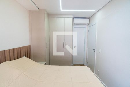 Suite de apartamento à venda com 2 quartos, 74m² em Jardim Prudência, São Paulo