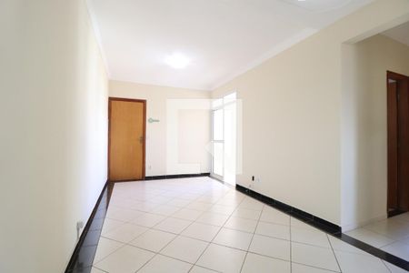 Sala de apartamento para alugar com 3 quartos, 83m² em Santa Mônica, Uberlândia