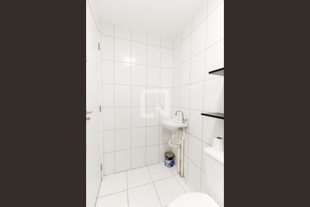 Banheiro de apartamento para alugar com 1 quarto, 24m² em Vila Campanela, São Paulo