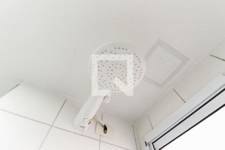 Banheiro de apartamento para alugar com 1 quarto, 24m² em Vila Campanela, São Paulo