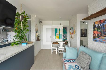 Sala de apartamento para alugar com 2 quartos, 55m² em Vila Anastácio, São Paulo