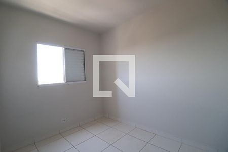 Quarto 1 de apartamento para alugar com 2 quartos, 48m² em Chácaras Panorama, Uberlândia