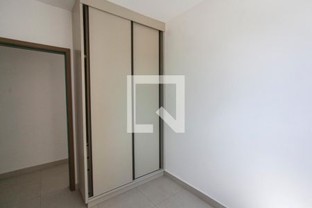 Quarto  de apartamento para alugar com 3 quartos, 57m² em Jaraguá, Uberlândia