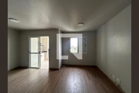 Sala de apartamento para alugar com 2 quartos, 81m² em Vila Amélia, São Paulo