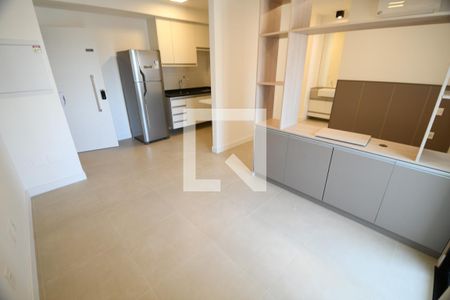 Sala de kitnet/studio para alugar com 1 quarto, 46m² em Centro, Campinas